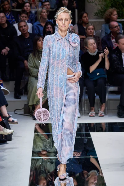 Look 74